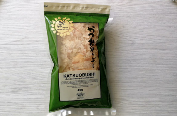 Eine 40 Gramm Tüte Katsuobushi