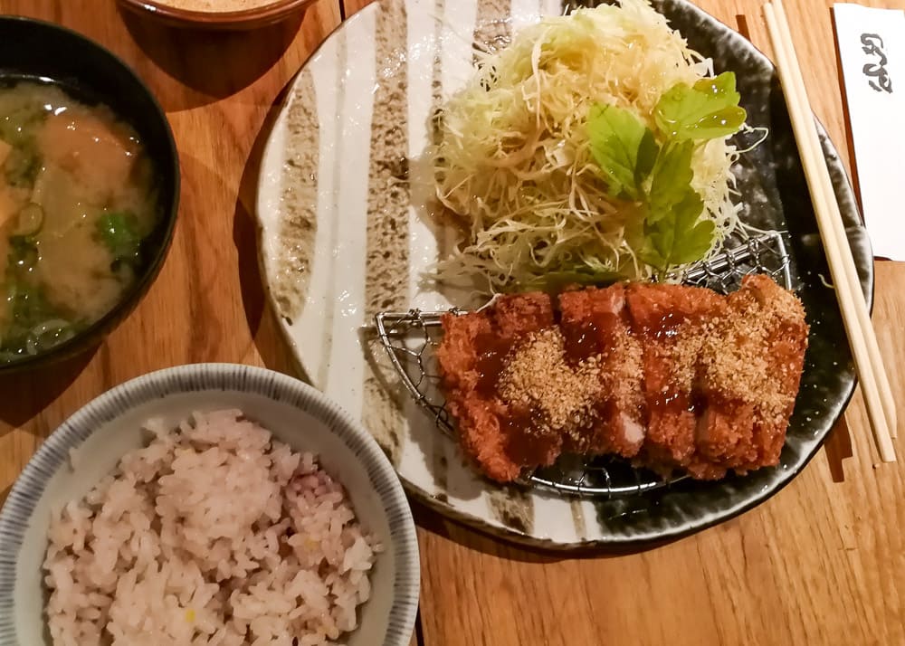 Tonkatsu Rezept: japanisches Schnitzel - The Hangry Stories