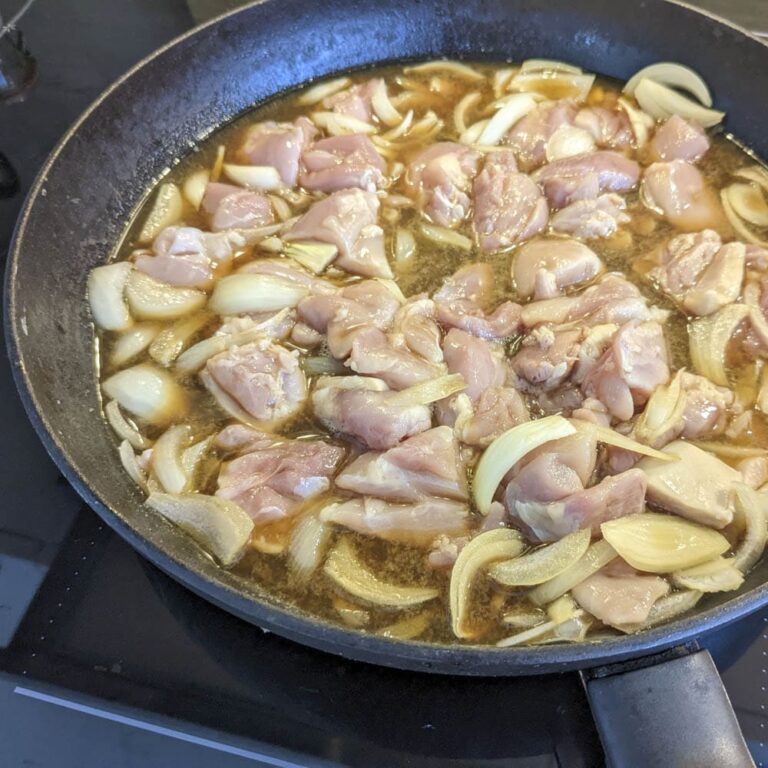 Oyakodon (Reisgericht mit Hähnchen) Rezept - The Hangry Stories