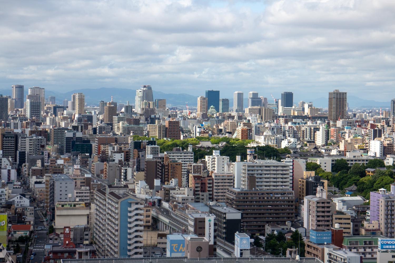Blick vom Tsutenkaku über Osaka