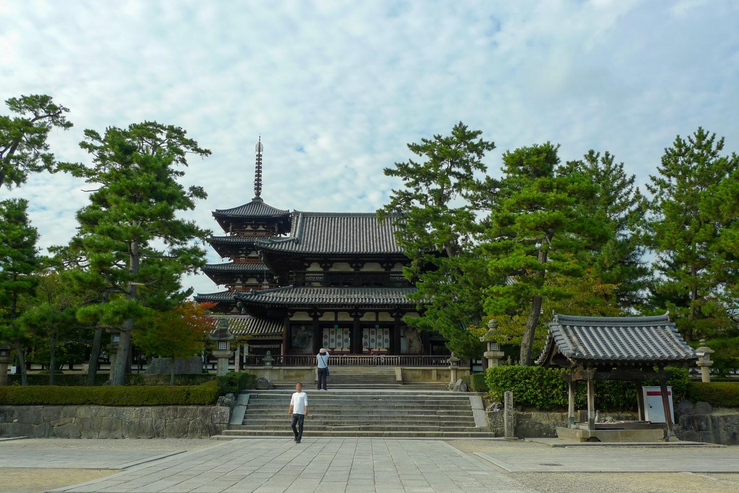 Eingang des Hôryu-ji in Nara