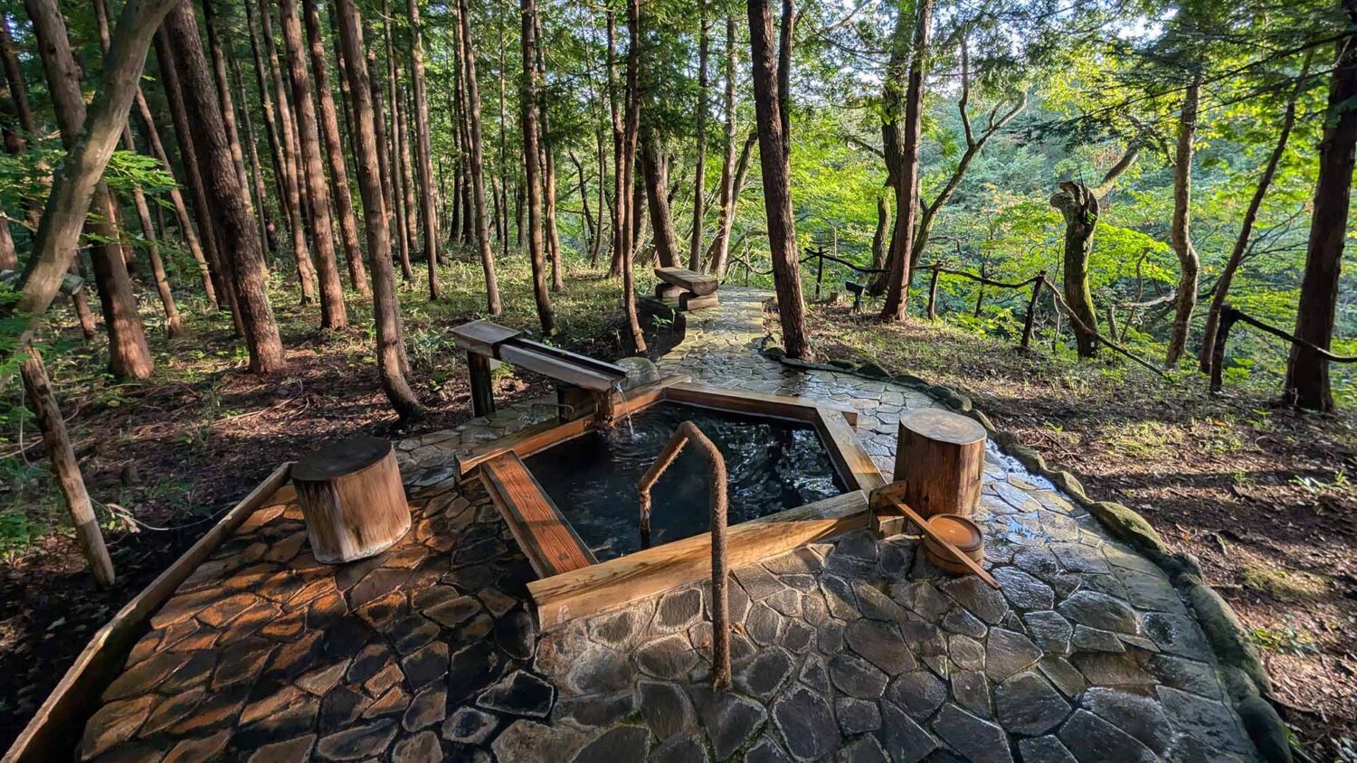 Rotenburo im Daikon-no-Hana Onsen in Miyagi